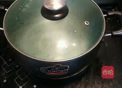 Illustration of making rice noodles 8