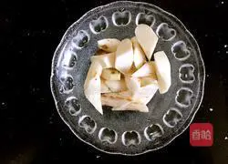 Illustration of how to make millet and yam porridge 3