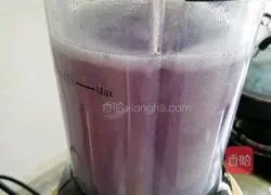 Illustration of how to make purple sweet potato, lotus seed and lily rice paste 5