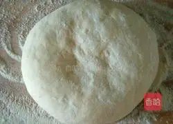 Illustration of how to make steamed salt and pepper rolls 3