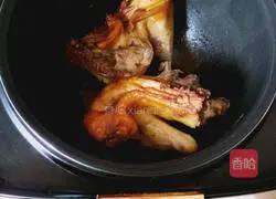 Illustration of how to bake chicken in waterless rice cooker 5