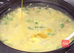 Lotus root minced meat and millet porridge Illustration of practice 11