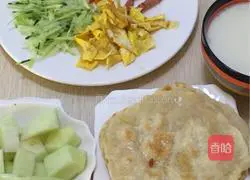 Illustration of how to make shrimp burritos 3