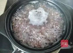 Illustration of how to make longan and multigrain porridge 3