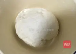 Illustration of how to make onion-flavored flower rolls 5