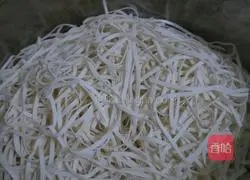 Illustration of how to make braised beans and noodles 2