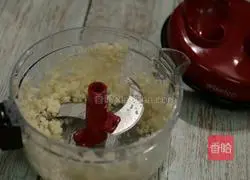 Illustration of how to nourish the spleen and moisten the lungs porridge 3