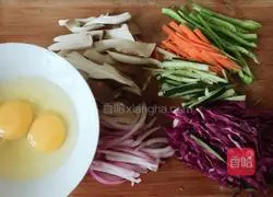 Illustration of how to make stir-fried rice noodles 2