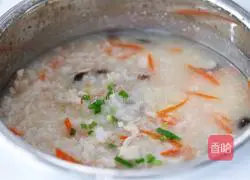 Illustration of how to make mushroom and shredded chicken porridge 12