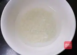Illustration of how to make corn residue porridge 4