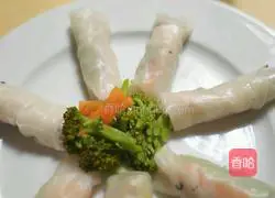 Chicken Spring Rolls Recipe Illustration 7