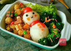 Illustration of how to make Christmas snowman rice balls 17