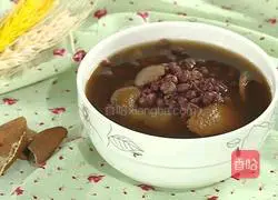 Illustration of how to make red bean and tangerine peel syrup 3