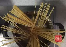 Illustration of how to make tomato minced meat pasta 6