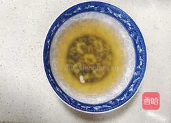 Illustration of how to make lard rice noodles 4