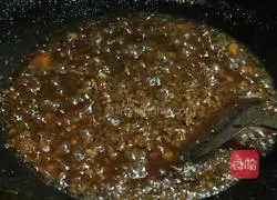 Illustration of how to make rice noodles with mixed sauce 5