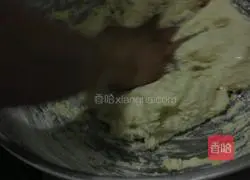 Illustration of how to make hair cake 3