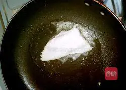 Illustration of how to make small rice balls with seafood and mixed vegetables to make children fall in love with eating 5