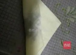 Illustration of how to make Chaos Skin Spring Rolls 3