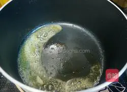 Illustration of how to make tomato minced meat pasta 8