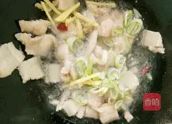 Illustration of making braised kidney bean noodles 3