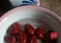 Illustration of how to make pumpkin hair cake 7