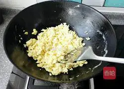 Illustration of how to make goose egg and leek box 3