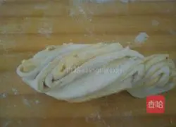 Pumpkin two-color flower roll recipe 11