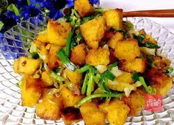 Illustration of how to make fried steamed buns in old Beijing 16