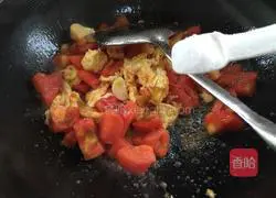 Illustration of how to make fried tomato and egg rice bowl 7