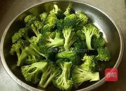 Illustration of how to make fried tomato and egg rice bowl 2