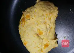 Illustration of how to make pumpkin hair cake 3