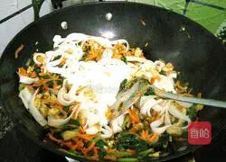 Illustration of how to make pho 3