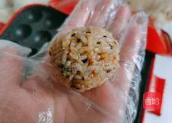 Illustration of how to make fried sesame rice balls 11