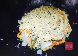 Illustration of home-style braised noodles 12