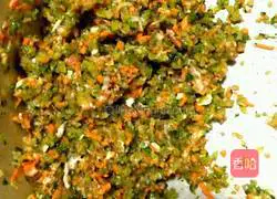 Illustration of how to make rose rolls 2