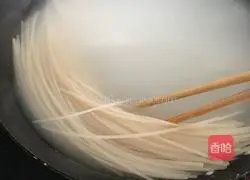 Illustration of how to make Yunnan Xiaoguo Rice Noodles 1