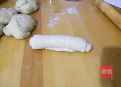 Illustration of how to make chicken burgers 4