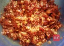 Illustration of how to make ginger and plum rose rolls 5