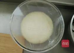 Illustration of how to make chives and pork rolls 2