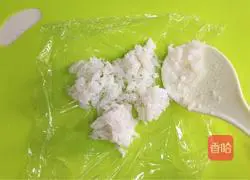 Illustration of how to make shrimp and vegetable rice ball bento 9