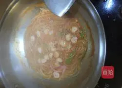 Illustration of how to make spaghetti 4