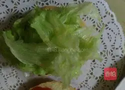 Illustration of how to make pork and egg burgers 11