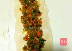 Illustration of how to make rose rolls 4