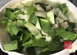 Illustration of how to make cabbage and lotus root porridge 7