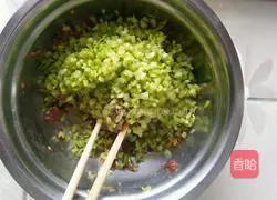 Illustration of how to make homemade pot stickers 4