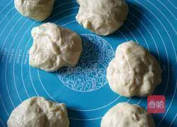 Illustration of how to make burgers 7