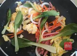 Illustration of three fresh fried rice noodles 8