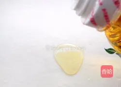 Illustration of how to make salt and pepper rolls 10