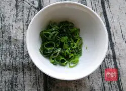 Illustration of how to make scallop and quinoa porridge 6